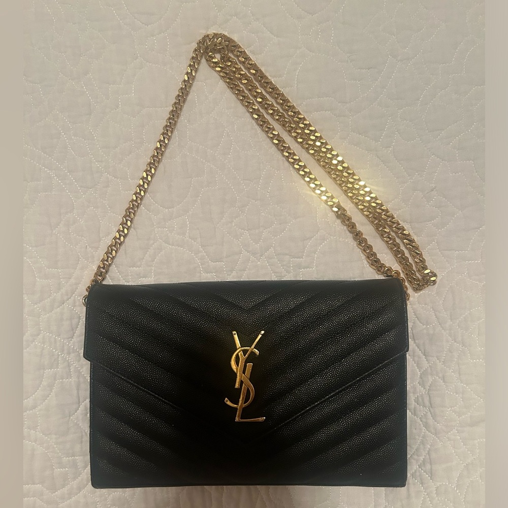 Yves Saint Laurent CASSANDRE ENVELOPE CHAIN WALLET IN GRAIN DE POUDRE LEATHER
